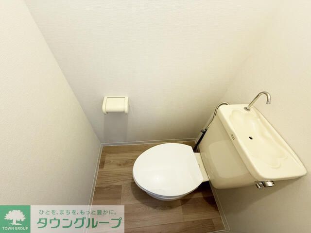トイレ　＊別部屋参考写真です