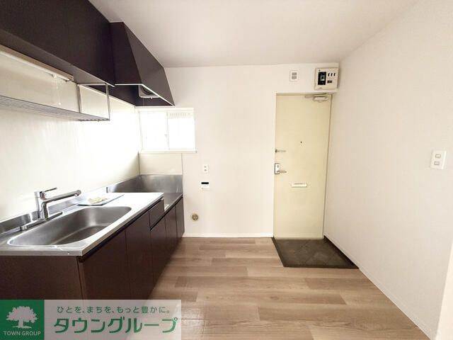 玄関　＊別部屋参考写真です