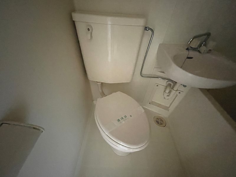 トイレ　別号室参考写真