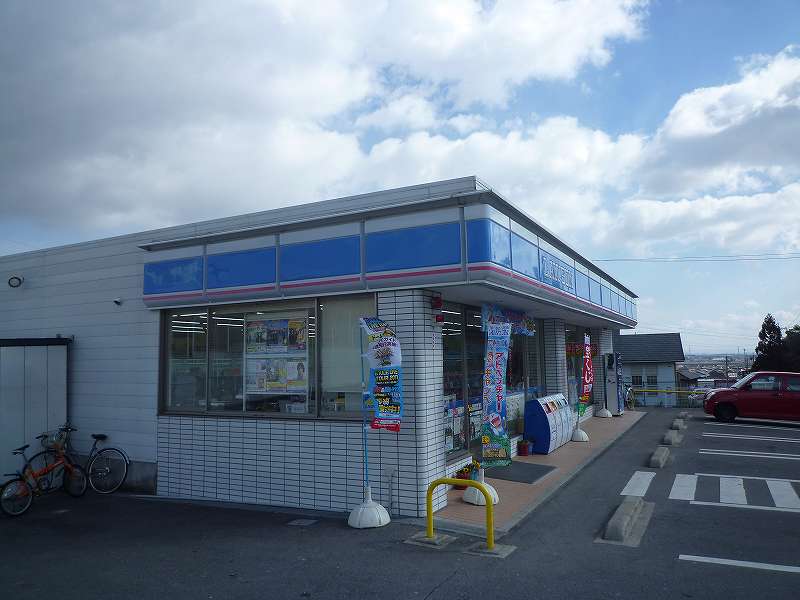 コンビニ　ローソン四日市大矢知（コンビニ）まで710m