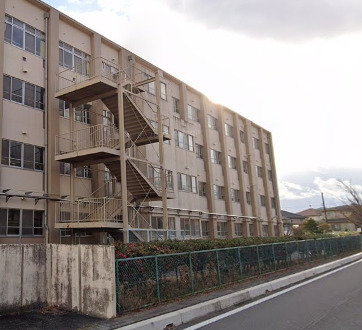 小学校　東郷町立高嶺小学校（小学校）まで381m