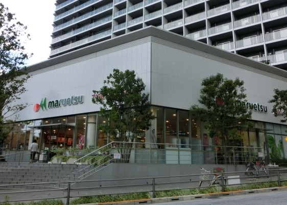 スーパー　マルエツ新宿六丁目店（スーパー）まで276m