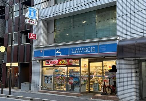コンビニ　ローソン入船店（コンビニ）まで105m