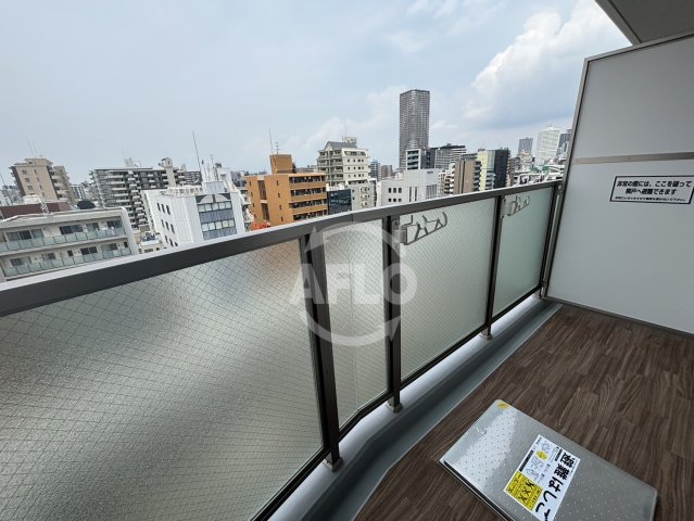 バルコニー　ArtizA西長堀　バルコニー