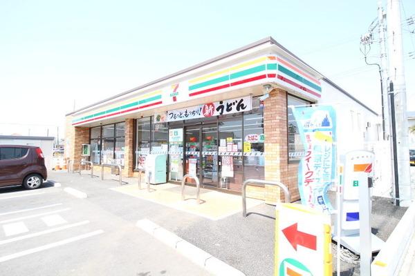 コンビニ　セブンイレブン高坂駅東口店（コンビニ）まで408m