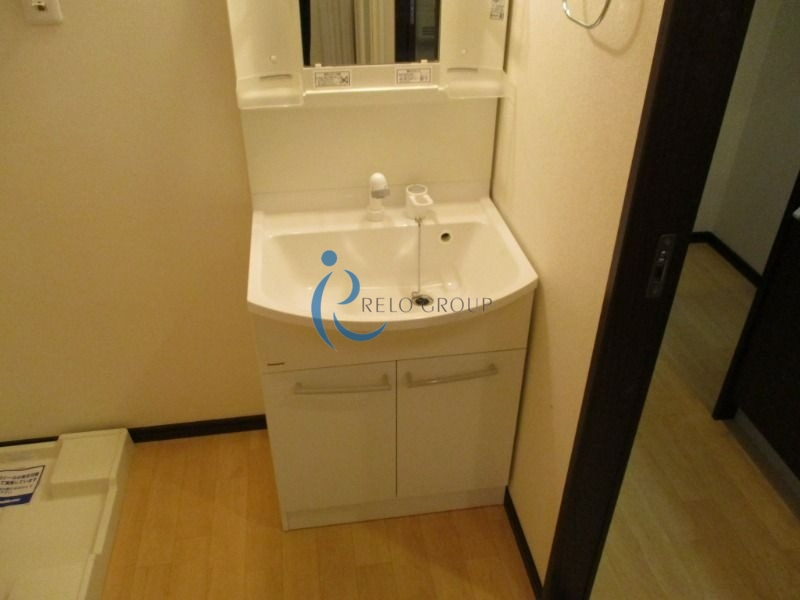 洗面設備　同一物件の他部屋の写真をイメージとして使用しています