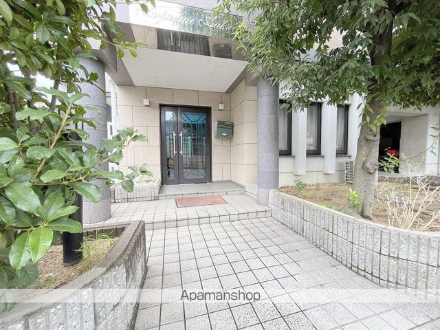 シュプレーム堺の外観写真
