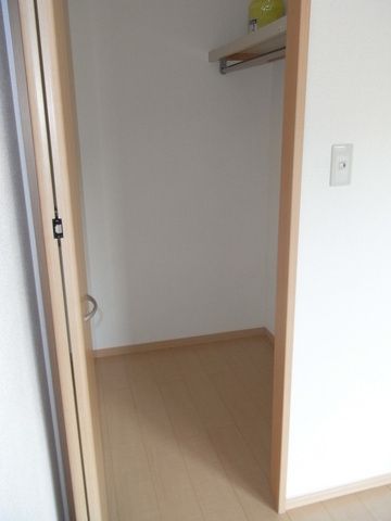 収納　ウォークインクローゼット