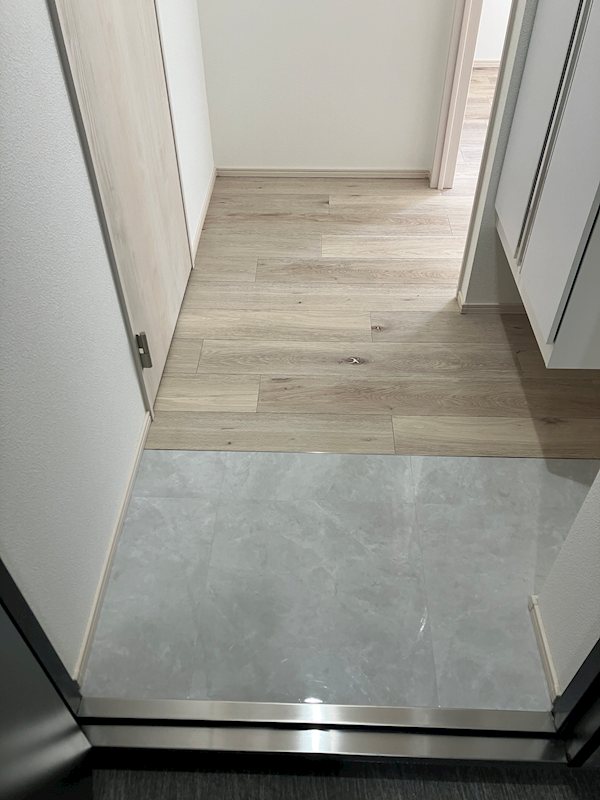 玄関　※同タイプ別部屋写真