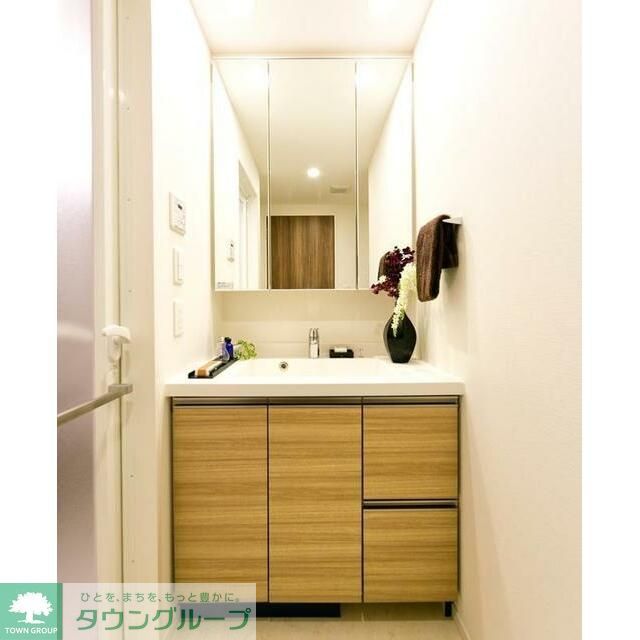洗面設備　家具はイメージです