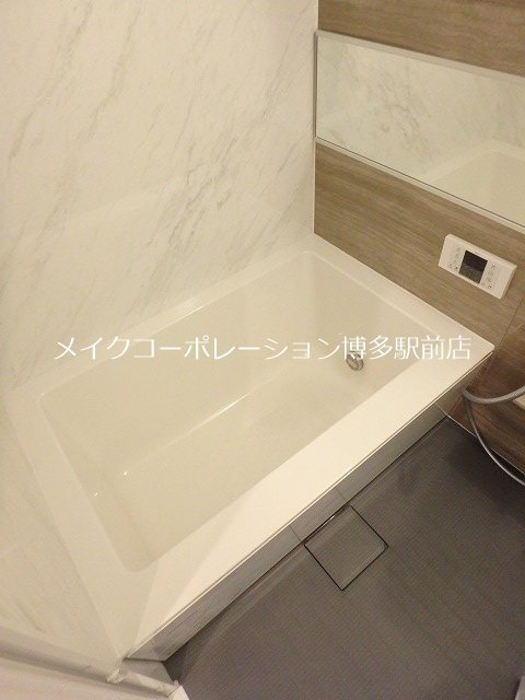 バス・シャワールーム　※室内写真は棟内別部屋参考写真です