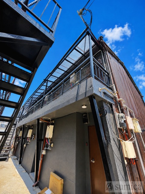 建物外観　外観と室内のギャップに驚きます！