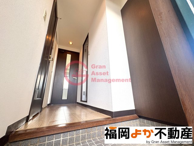 玄関　収納もある玄関です