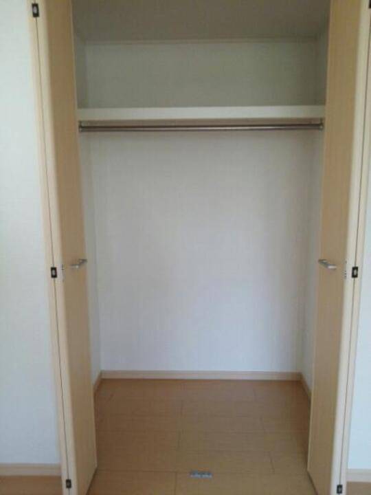 収納　クローゼット
