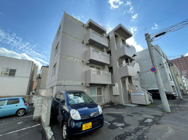 建物外観　札幌市中央区南５条西「シャルマン５１２」