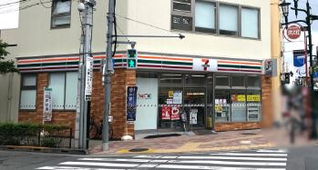 コンビニ　セブンイレブン日暮里中央通り店（コンビニ）まで147m