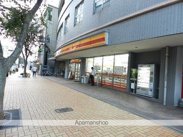 コンビニ　Ｙショップむらかみ（コンビニ）まで351m