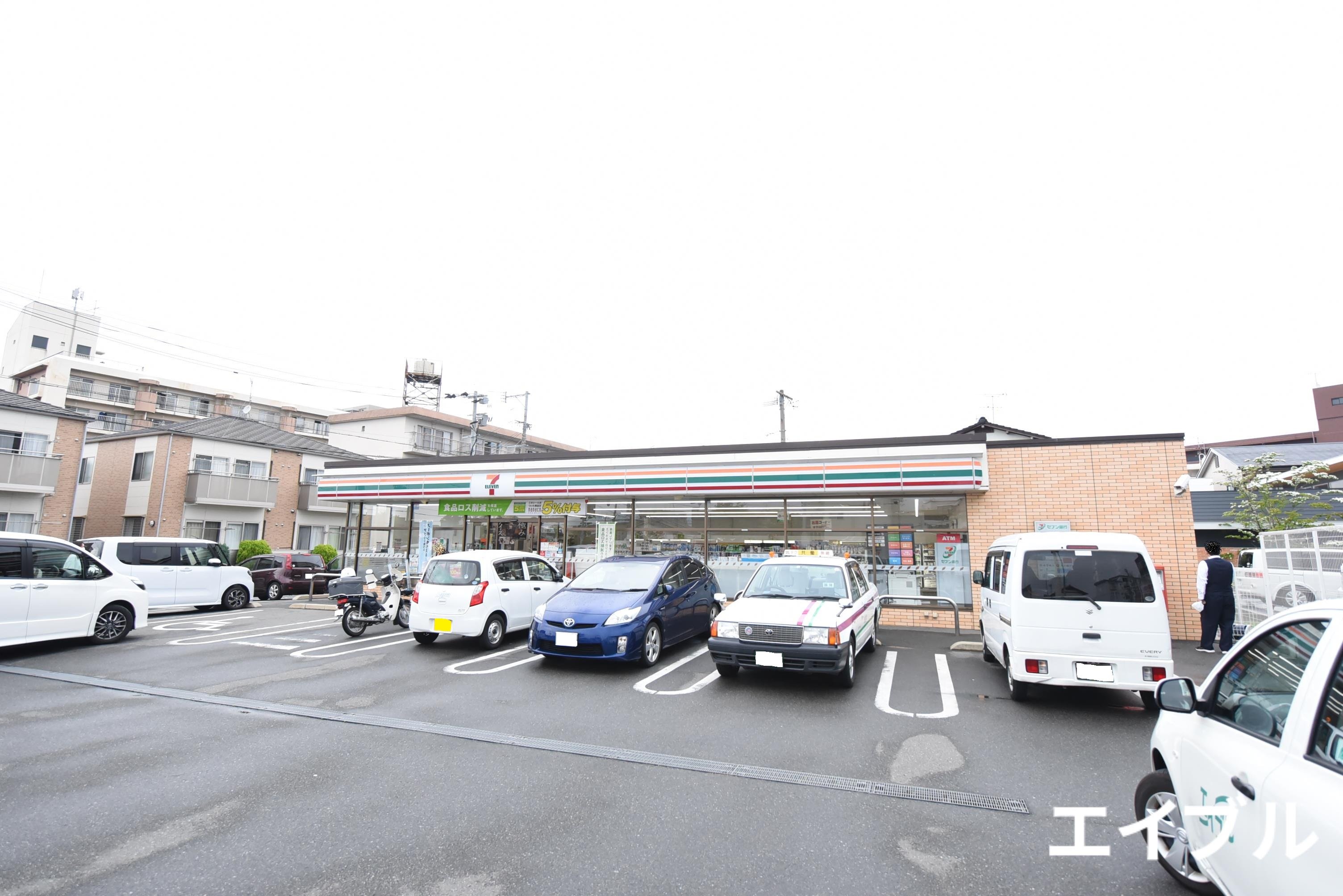 コンビニ　セブンイレブン福岡横手3丁目店（コンビニ）まで235m