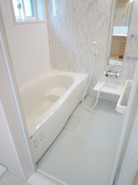 バス・シャワールーム　別部屋のお写真です
