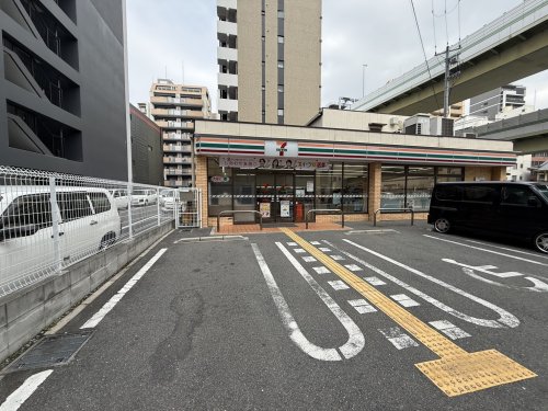 コンビニ　ローソンストア100 西区立売堀店（コンビニ）まで288m