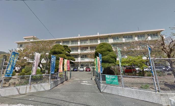 小学校　北九州市立松ケ江南小学校（小学校）まで894m