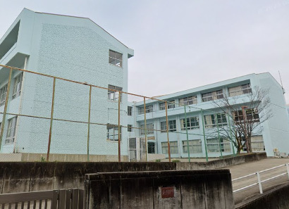 小学校　長久手市立南小学校（小学校）まで485m