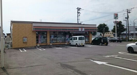 コンビニ　セブンイレブン函館桔梗3丁目店（コンビニ）まで540m