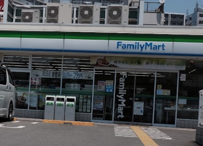 コンビニ　ファミリーマート 神戸湊町店（コンビニ）まで154m