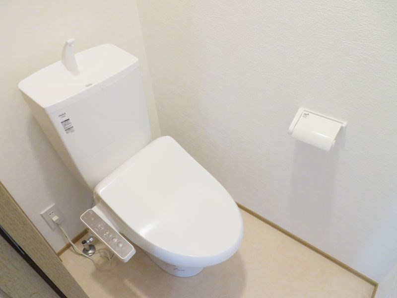 トイレ　快適な生活にウォシュレットは欠かせません(他物件参照)