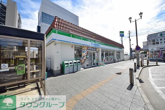 コンビニ　ファミリーマート東飯能駅西口店（コンビニ）まで890m