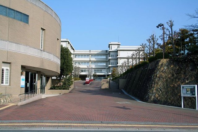 高校・高専　姫路市立高校（高校・高専）まで1179m