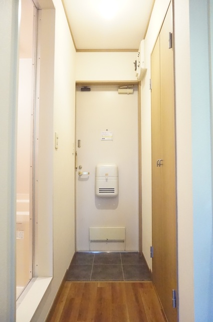 玄関　別号室の参考写真。