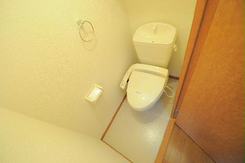 トイレ　同タイプ部屋の写真となり設備等は現況と異なる場合があります。