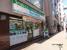 コンビニ　ファミリーマート 神田岩本町一丁目店（コンビニ）まで146m