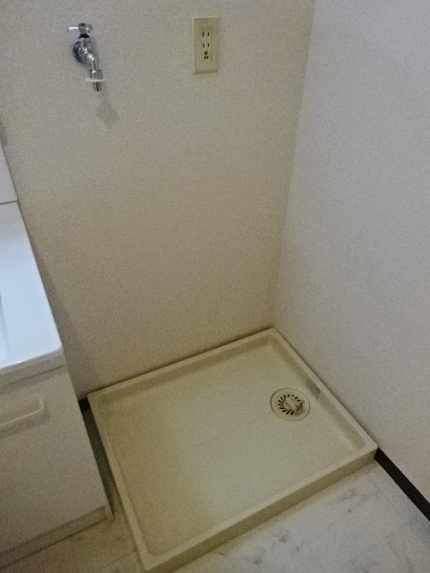 その他　写真は同物件の別室のものです。