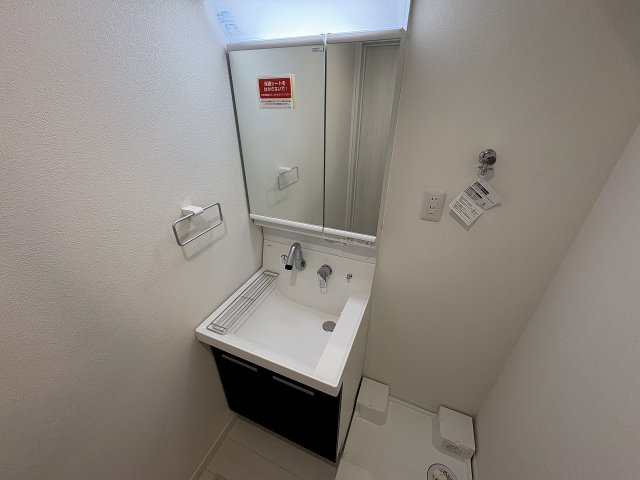 洗面設備　コンパクトで使いやすい洗面所