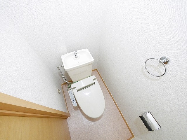 トイレ　コンパクトで使いやすいトイレです