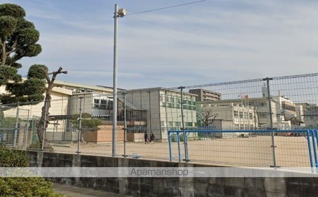 小学校　福岡市立小学校春住小学校（小学校）まで1378m