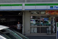 コンビニ　ファミリーマート 横浜千歳橋店（コンビニ）まで171m