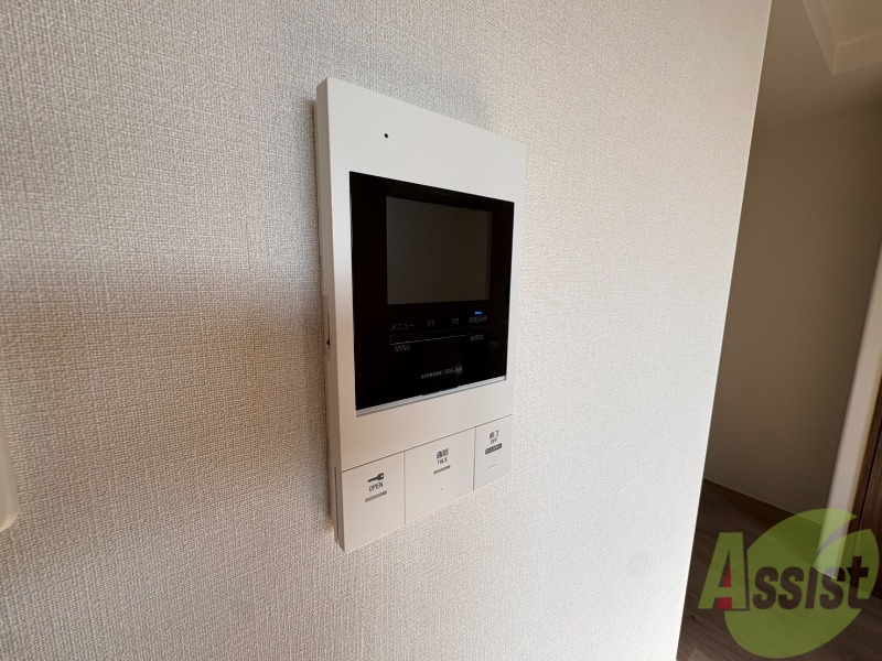 セキュリティ　ＴＶモニター付インターホンです。来客者の顔が見えるので安心！