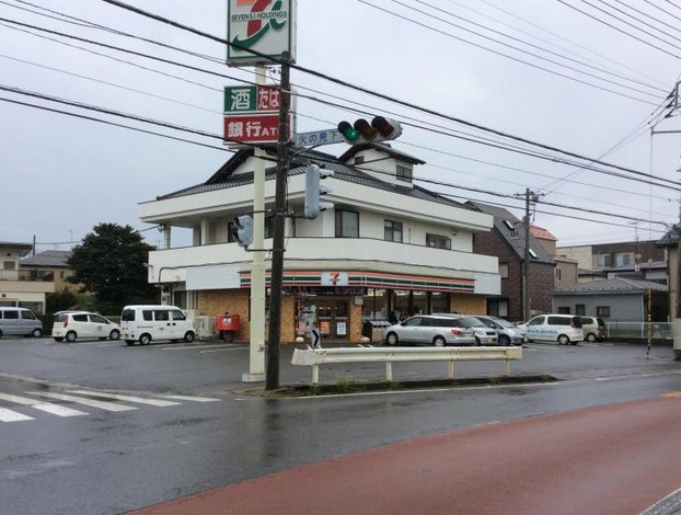 コンビニ　セブンイレブン松戸六実１丁目店（コンビニ）まで638m