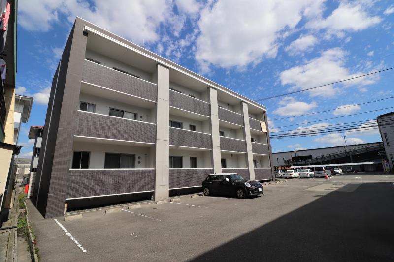 建物外観　ヴェルテュー デュ シャトーＢ館　建物外観