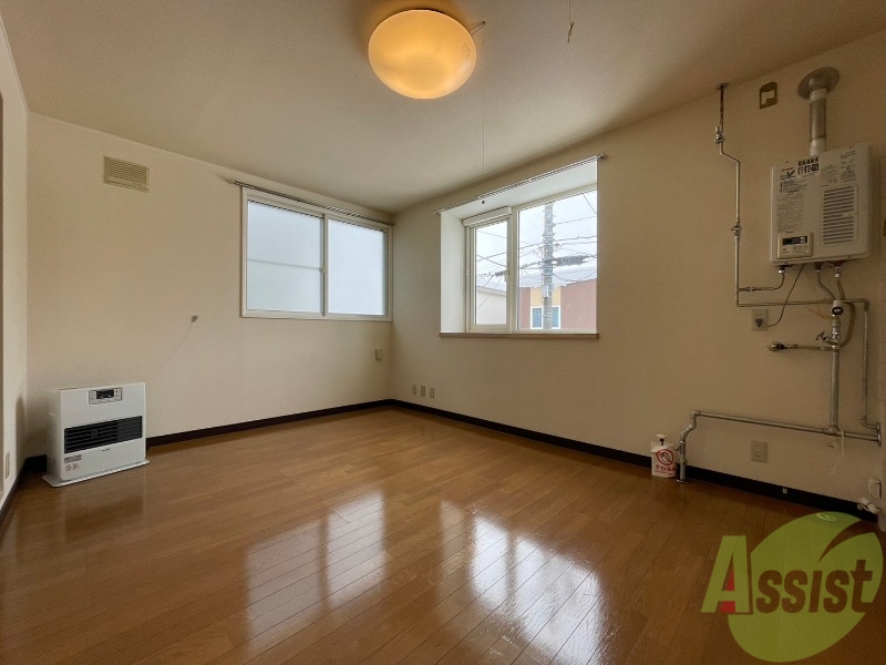 居室・リビング　明るいお部屋は気持ちよく過ごせそうですね。