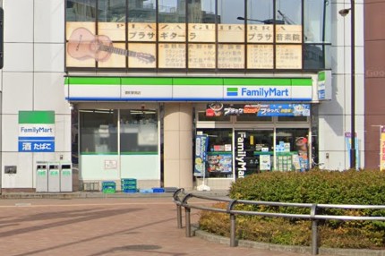 コンビニ　ファミリーマート（コンビニ）まで116m