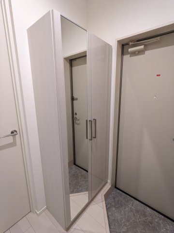玄関　302号室