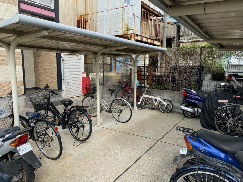 その他共有部分　屋根付き駐輪場です。
