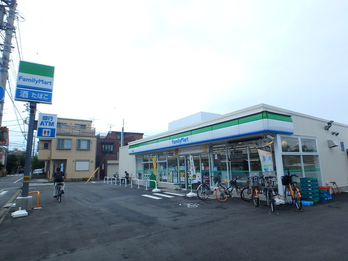 コンビニ　ファミリーマート 谷保駅東店（コンビニ）まで97m