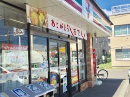 コンビニ　セブンイレブン札幌北18条東店（コンビニ）まで166m