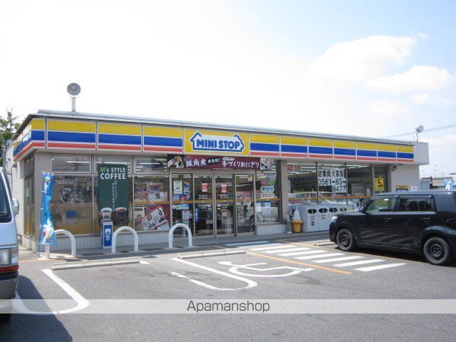 コンビニ　ミニストップ（コンビニ）まで135m