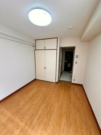 東武伊勢崎線 獨協大学前駅 徒歩3分 3階建 築36年の内装写真